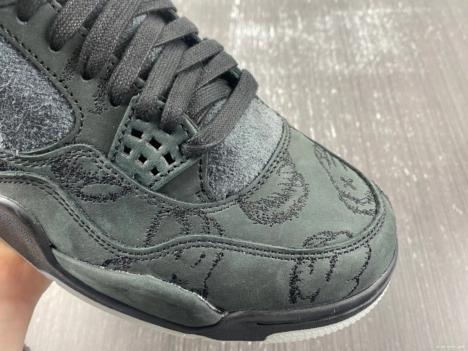 930155 'Black' Retro Air 001 KAWS 4 Jordan x - 0929